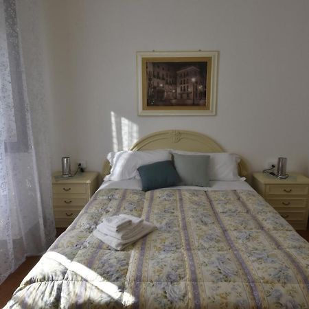 La Casa Di Nonno Apartment อีเกลเซียส ภายนอก รูปภาพ
