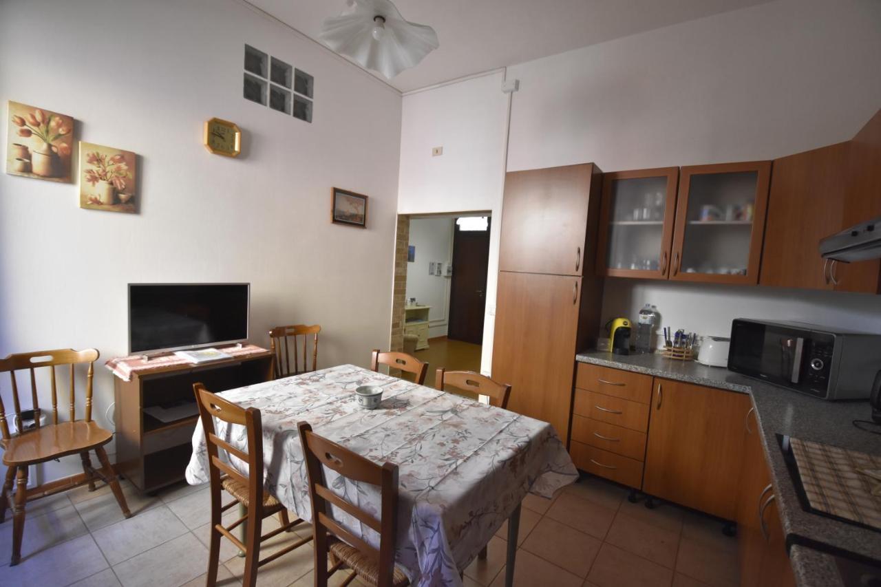 La Casa Di Nonno Apartment อีเกลเซียส ภายนอก รูปภาพ