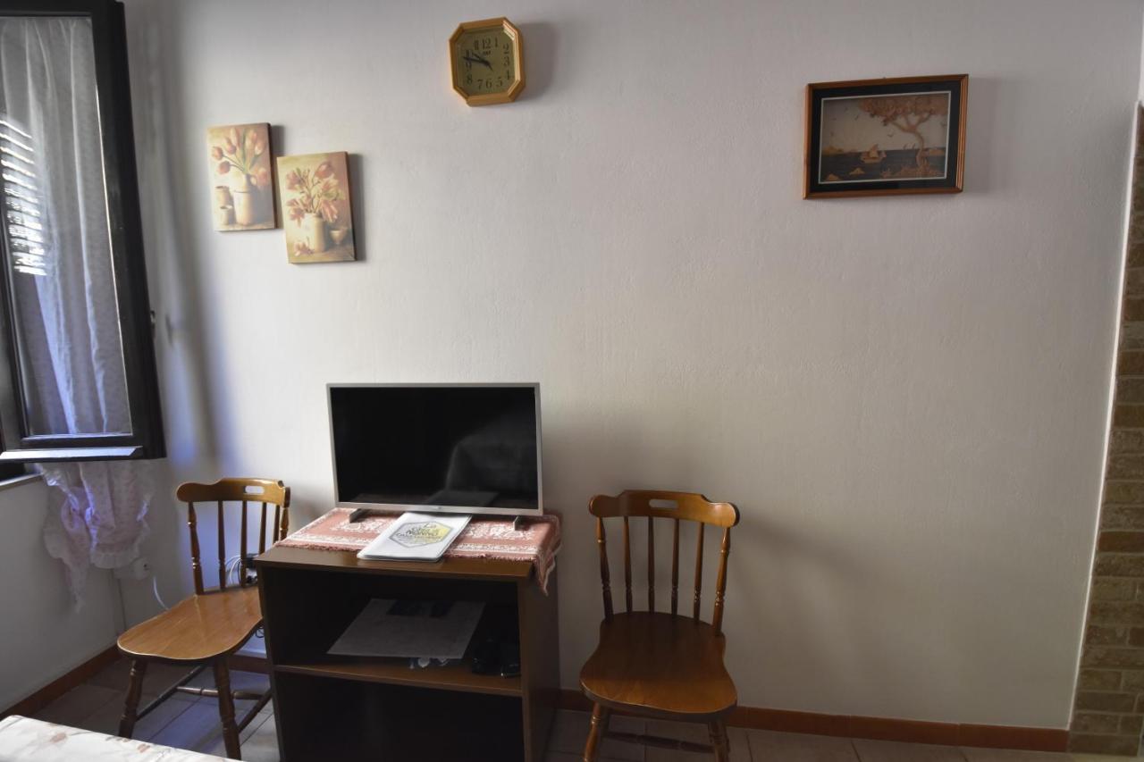 La Casa Di Nonno Apartment อีเกลเซียส ภายนอก รูปภาพ