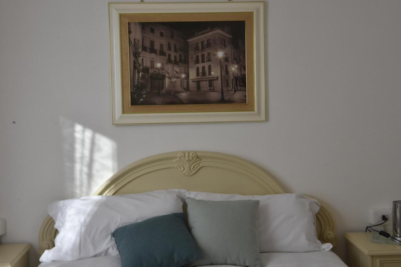 La Casa Di Nonno Apartment อีเกลเซียส ภายนอก รูปภาพ